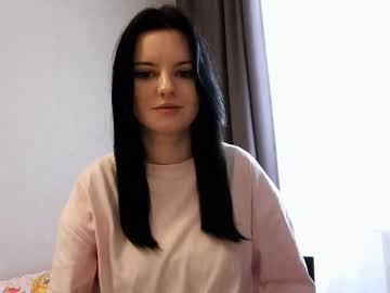 Quianahinrichs Chaturbate stream image from August 18, 2025