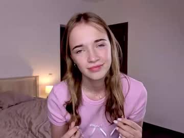 Emilykrauss Chaturbate stream image from August 18, 2025