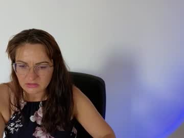 Kristysun Chaturbate stream image from August 18, 2025