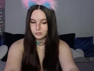 Darlenedolce Chaturbate stream image from August 18, 2025