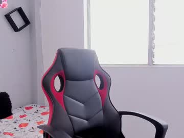 Emely_Peyton Chaturbate stream image from August 18, 2025