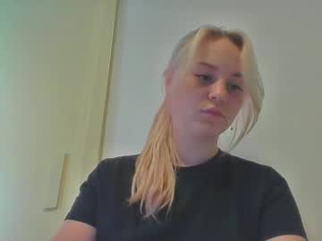 Ameliaro Chaturbate stream image from August 18, 2025