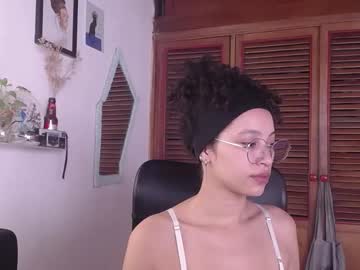 Treasuresz Chaturbate stream image from August 18, 2025