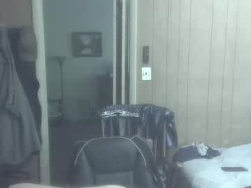 Huggybear566 Chaturbate stream image from August 18, 2025
