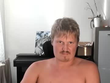 Robirt5 Chaturbate stream image from August 18, 2025