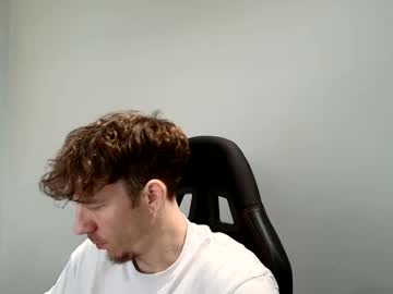 Dannythreeyway Chaturbate stream image from August 18, 2025