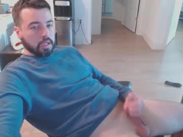 Victramugzy Chaturbate stream image from August 18, 2025