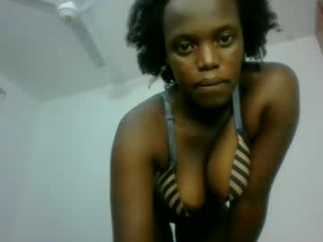 Bellinefov Chaturbate stream image from August 18, 2025