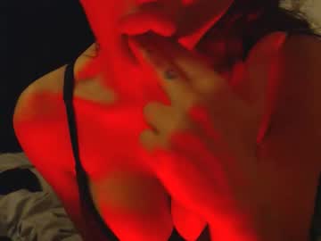 Olivcum7 Chaturbate stream image from August 18, 2025