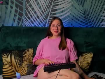 Christycrayme Chaturbate stream image from August 18, 2025