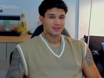 Deymon_Scott Chaturbate stream image from August 19, 2025