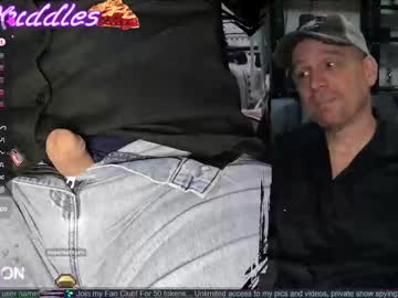 Kenkuddles Chaturbate stream image from August 19, 2025