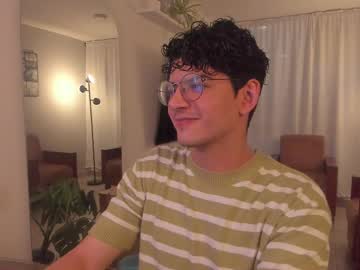 Daviidangelo Chaturbate stream image from August 19, 2025