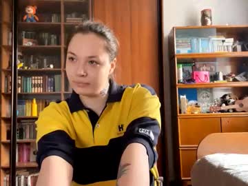 Staceygillian Chaturbate stream image from August 19, 2025