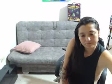 Lulusweett Chaturbate stream image from August 19, 2025