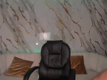 Mollysunders_ Chaturbate stream image from August 19, 2025