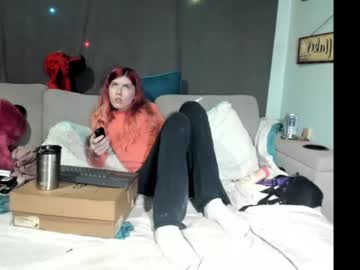 Roxihazeleyes Chaturbate stream image from August 19, 2025