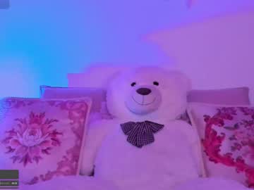 Julieta_Cooper20 Chaturbate stream image from August 19, 2025