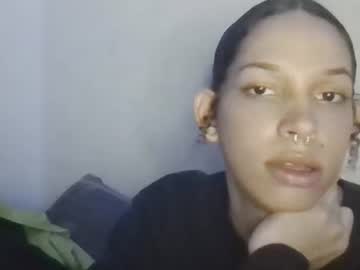 Mika_Kalyfa Chaturbate stream image from August 19, 2025