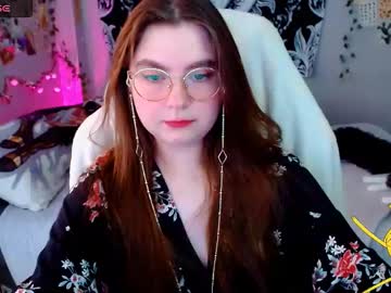 Sashasoyyyy Chaturbate stream image from August 19, 2025