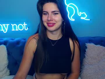 Viollinalv Chaturbate stream image from August 19, 2025