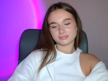 Adele_Amore Chaturbate stream image from August 19, 2025