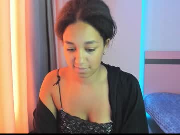 Kettyspring Chaturbate stream image from August 19, 2025