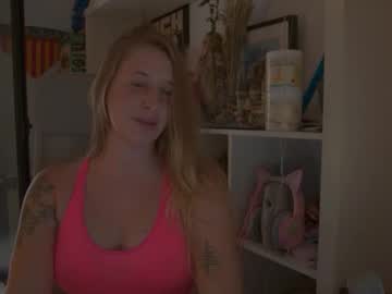Pinkladyx2 Chaturbate stream image from August 19, 2025