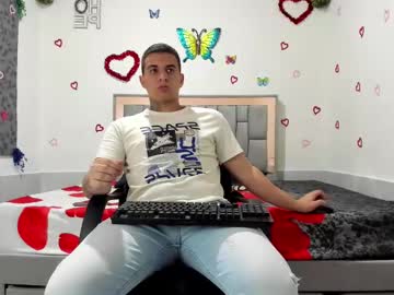Simonkeler Chaturbate stream image from August 19, 2025
