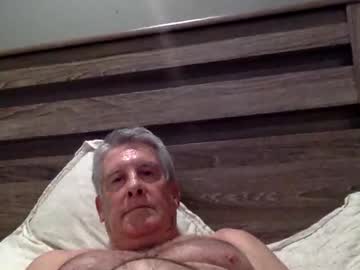Bobbo2828 Chaturbate stream image from August 19, 2025