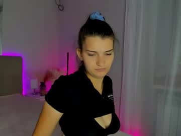 Laura__Leee Chaturbate stream image from August 19, 2025