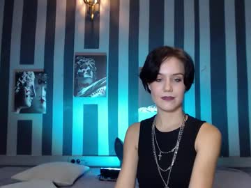 Onaloon Chaturbate stream image from August 19, 2025