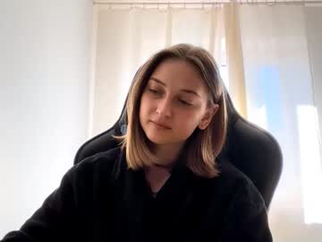 Alisonlozier Chaturbate stream image from August 19, 2025