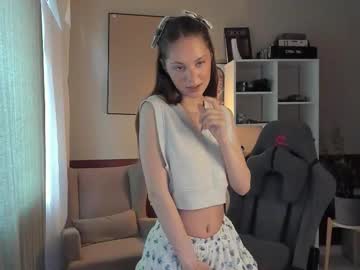 Deadlycute Chaturbate stream image from August 19, 2025