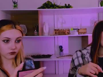 Luna_Tin Chaturbate stream image from August 19, 2025