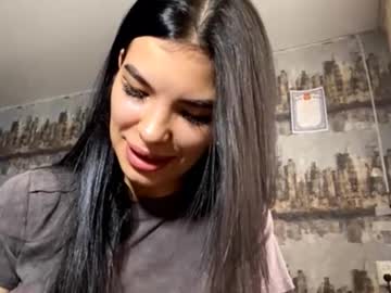 Renaeurse Chaturbate stream image from August 19, 2025