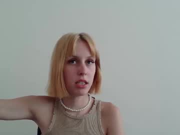 Tia_Ti Chaturbate stream image from August 19, 2025
