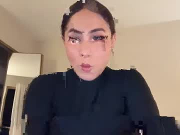 Tslivexxx Chaturbate stream image from August 19, 2025