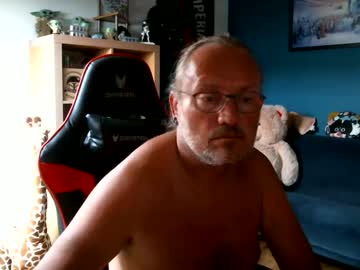 Yakamoneyedju Chaturbate stream image from August 19, 2025