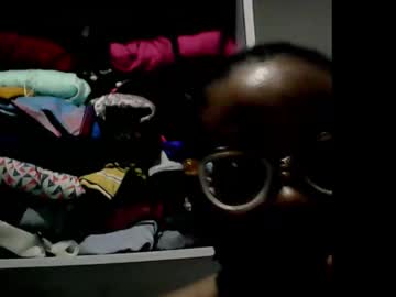 Moni40462 Chaturbate stream image from August 19, 2025