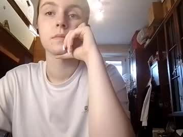 Kileyasselin Chaturbate stream image from August 19, 2025