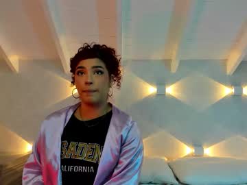 Mizzhell_ Chaturbate stream image from August 19, 2025