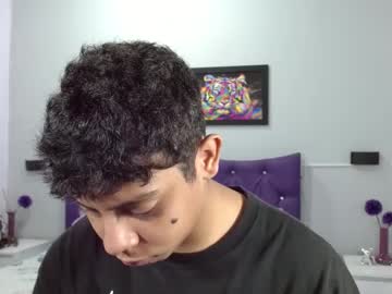 Wiilliam_20 Chaturbate stream image from August 19, 2025