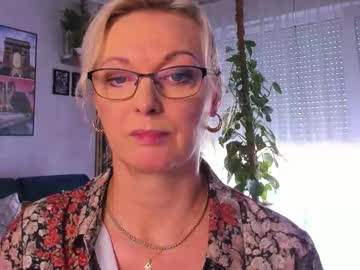 Xvanessalove Chaturbate stream image from August 19, 2025