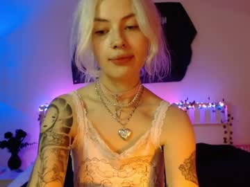 Emily_Flowers_ Chaturbate stream image from August 19, 2025
