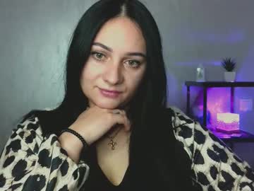 Emelyblum Chaturbate stream image from August 19, 2025