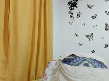 Jenniferloveyou Chaturbate stream image from August 19, 2025