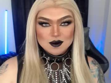 Michellevixen921 Chaturbate stream image from August 19, 2025