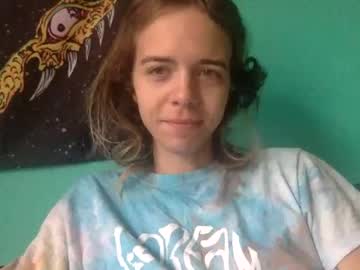 Trippybb222 Chaturbate stream image from August 19, 2025
