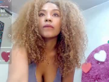 Litzy_Curly Chaturbate stream image from August 19, 2025